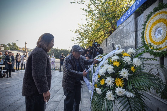 铭记历史，珍视和平 南京大屠杀死难者家祭举行